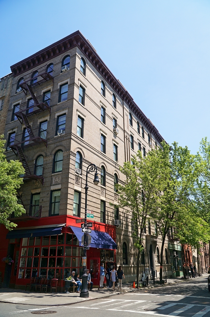 Manhattan. Bedford Street.