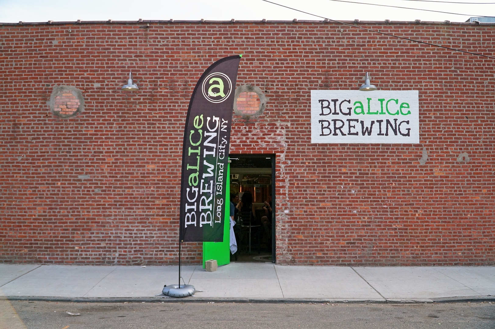 Queens, browar rzemieślniczy Big Alice Brewing.