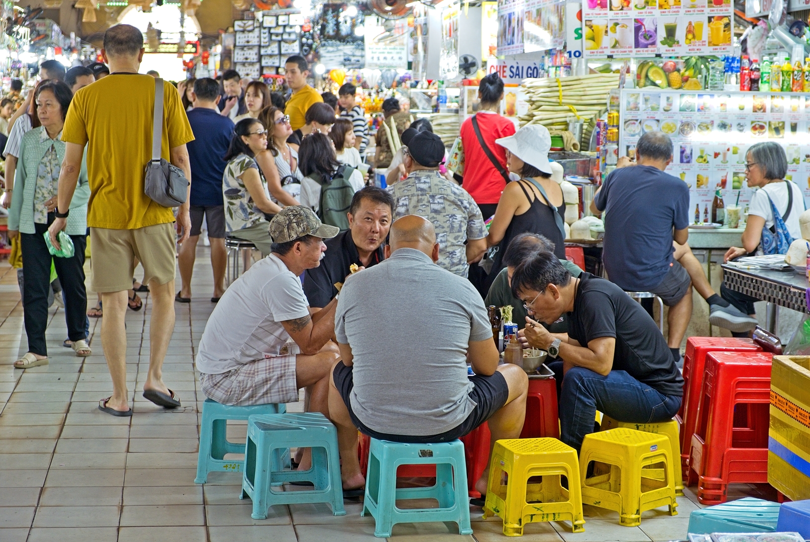 Bến Thành Market.