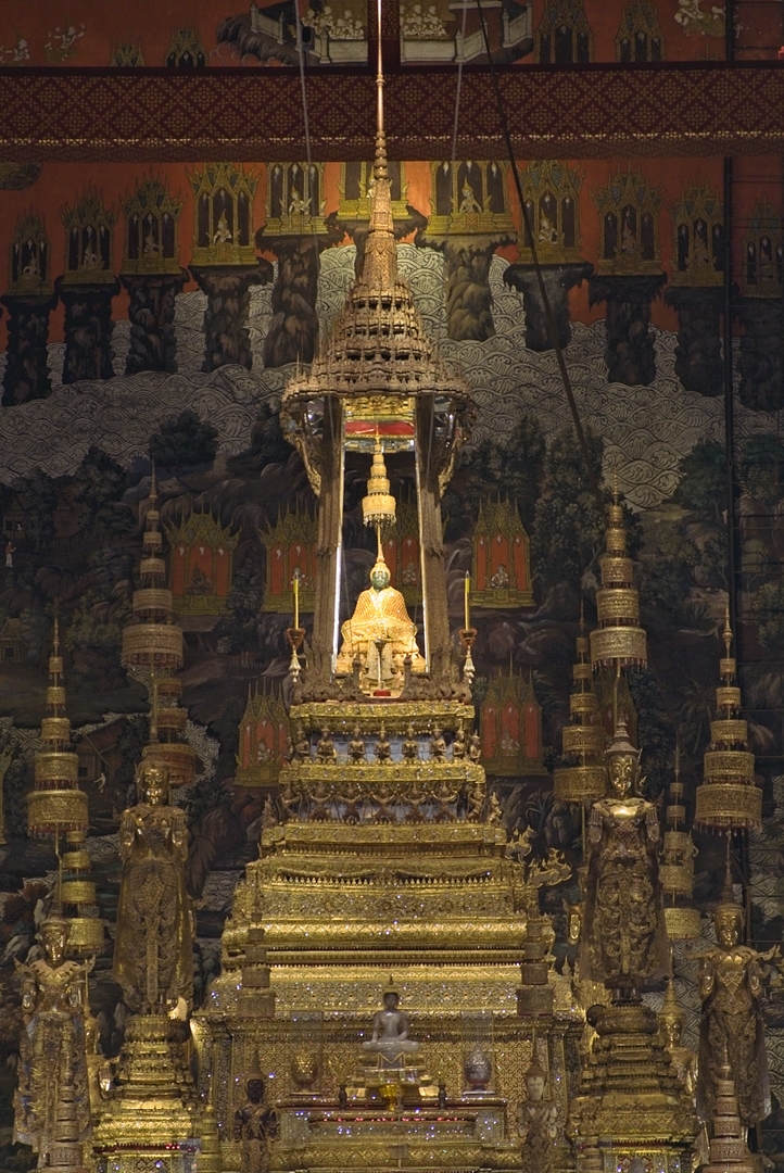 Wat Phra Kaeo.